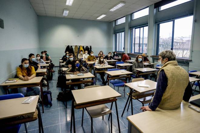 6%的学校安装空调意大利超长暑假的启示k8凯发国际暑假97天仍不能开学！仅(图4)