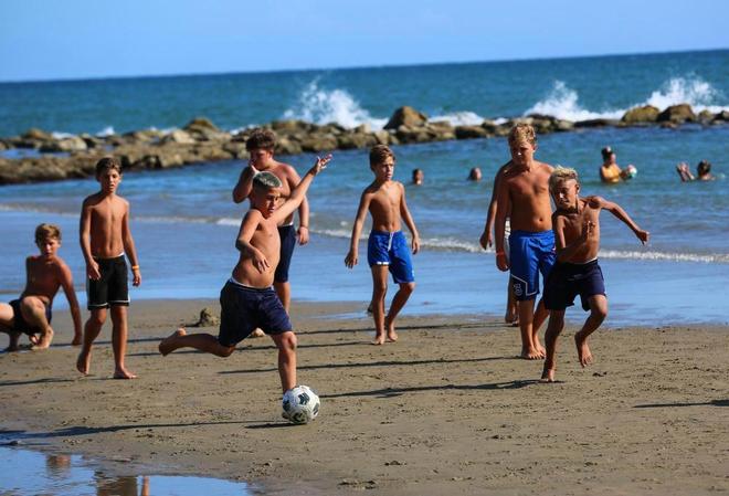 6%的学校安装空调意大利超长暑假的启示k8凯发国际暑假97天仍不能开学！仅(图10)